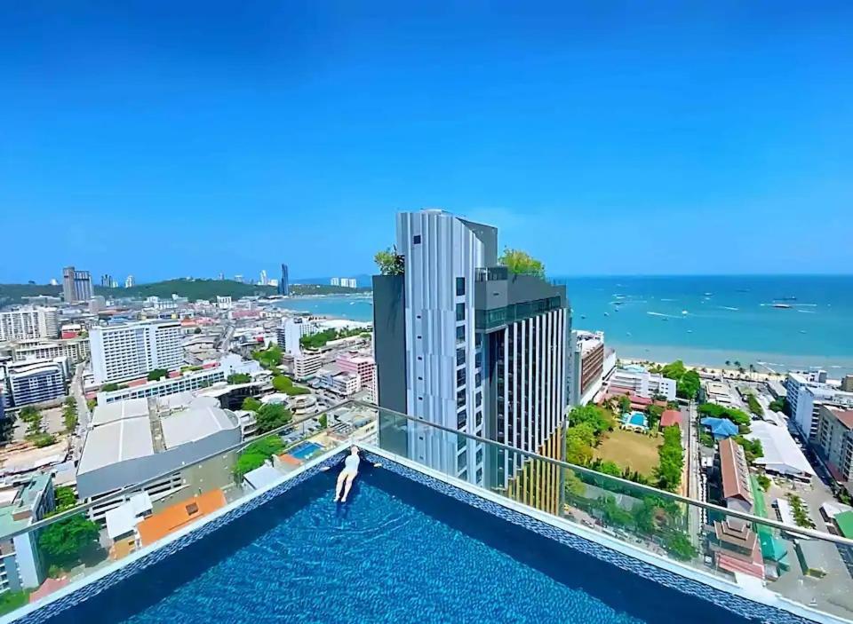 Central Pattaya - Sea View Large Balcony Condo With Infinity Pool Exteriör bild