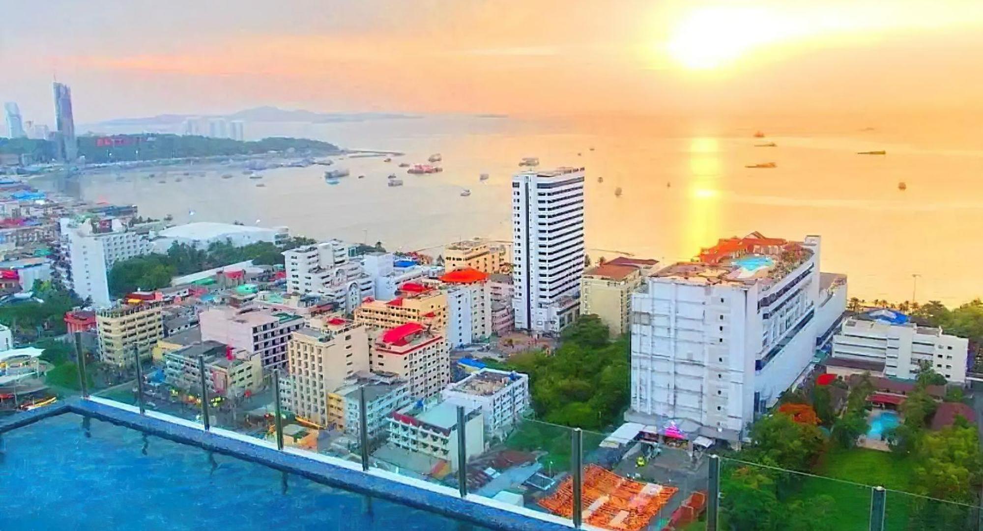 Central Pattaya - Sea View Large Balcony Condo With Infinity Pool Exteriör bild