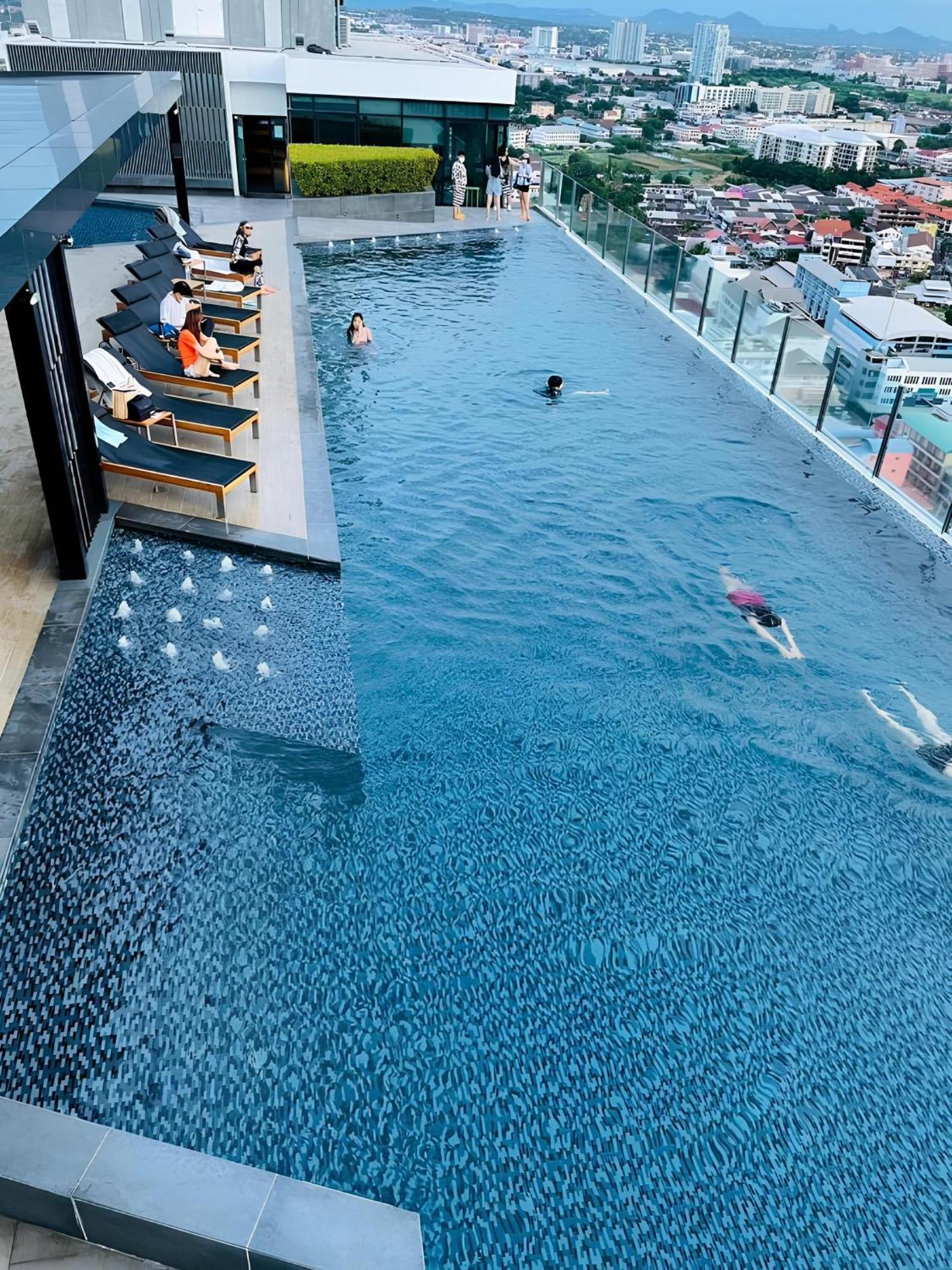 Central Pattaya - Sea View Large Balcony Condo With Infinity Pool Exteriör bild